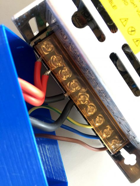 LED power supply terminal and connections